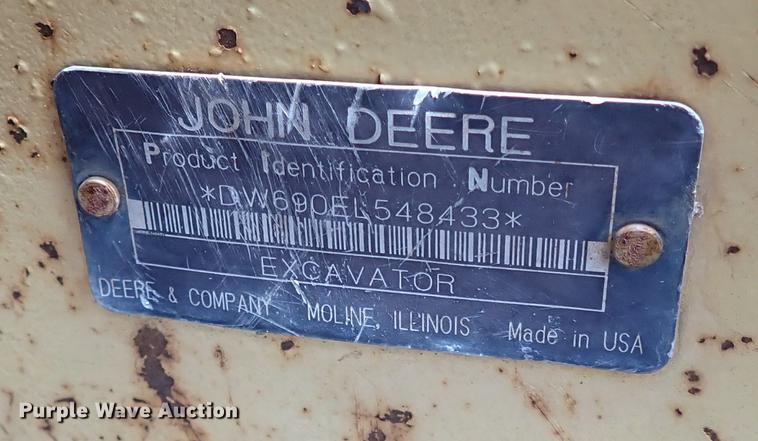 image for item IN9556 1994 John Deere 690 ELC  excavator