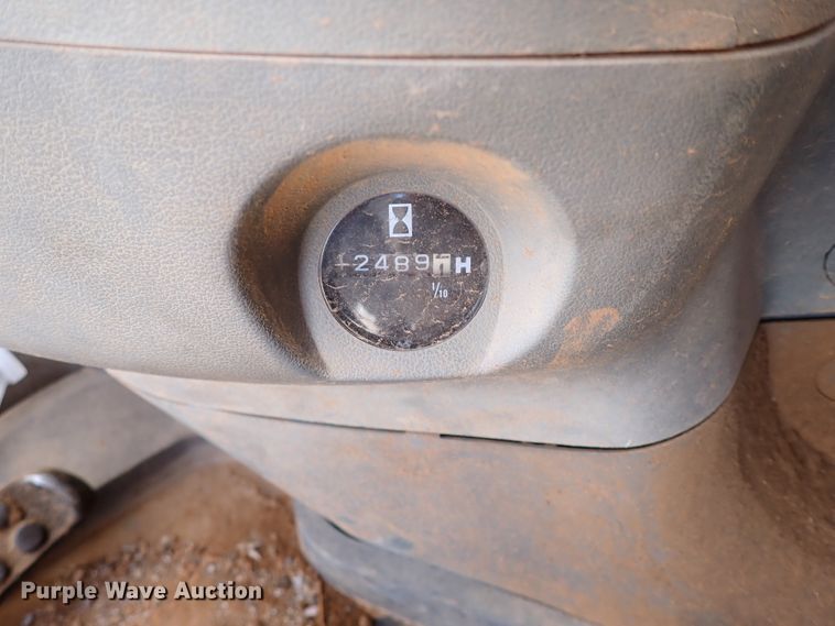 image for item IN9557 2001 John Deere 200LC  excavator