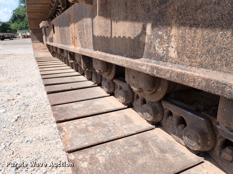 image for item IN9557 2001 John Deere 200LC  excavator