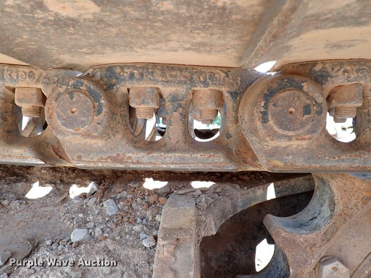 image for item IN9557 2001 John Deere 200LC  excavator