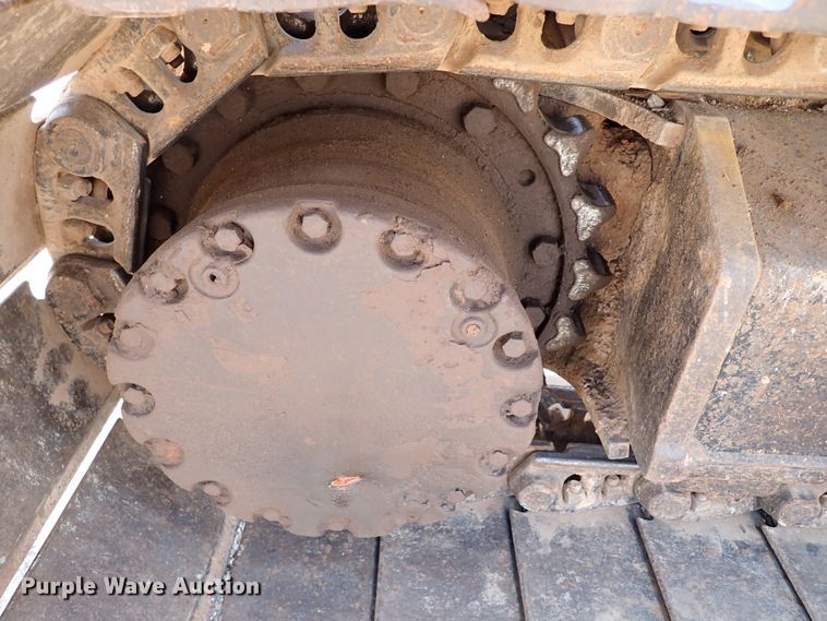 image for item IN9557 2001 John Deere 200LC  excavator