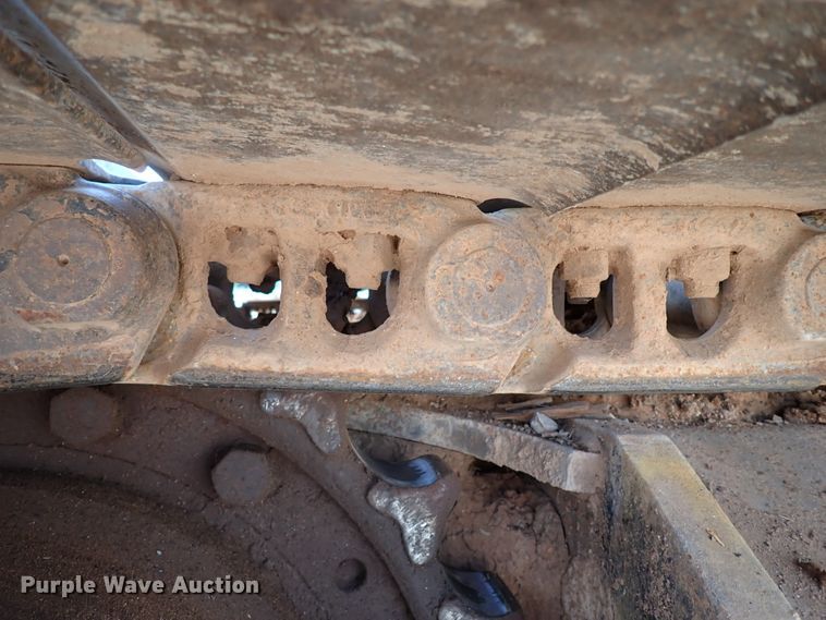 image for item IN9557 2001 John Deere 200LC  excavator