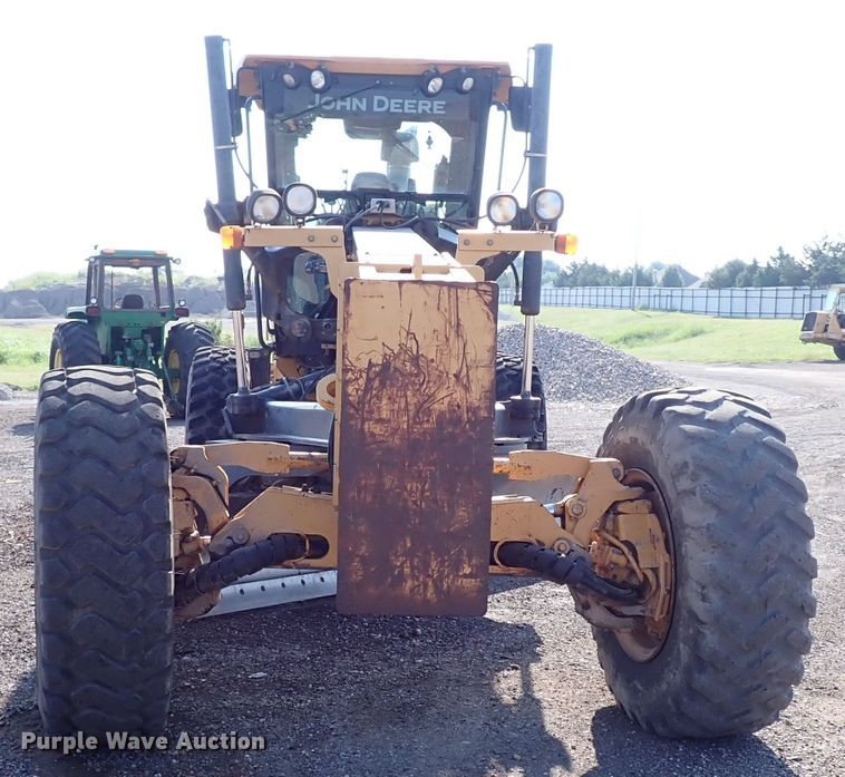 image for item IN9579 2007 John Deere 772D  motor grader