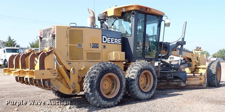 image for item IN9579 2007 John Deere 772D  motor grader