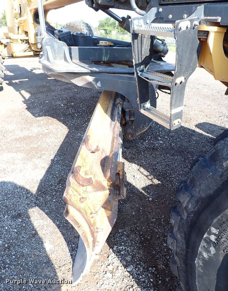 image for item IN9579 2007 John Deere 772D  motor grader