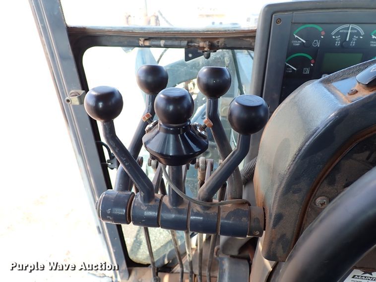 image for item IN9579 2007 John Deere 772D  motor grader