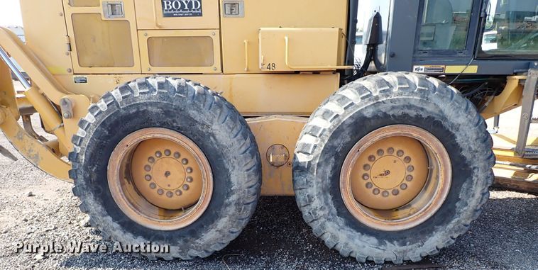 image for item IN9579 2007 John Deere 772D  motor grader