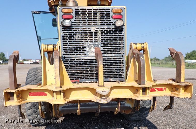 image for item IN9579 2007 John Deere 772D  motor grader