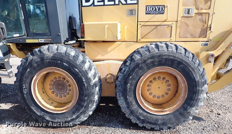 image for item IN9579 2007 John Deere 772D  motor grader