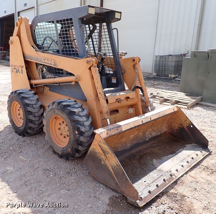 image for item IN9613 2000 Case 75XT  skid steer loader