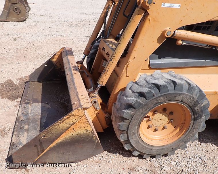 image for item IN9613 2000 Case 75XT  skid steer loader