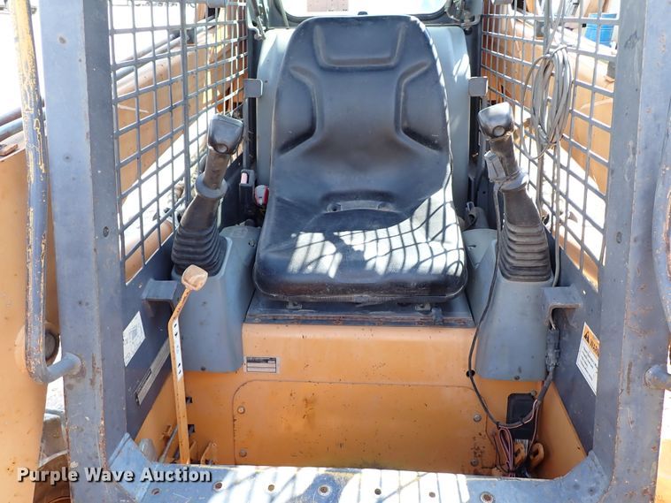 image for item IN9613 2000 Case 75XT  skid steer loader