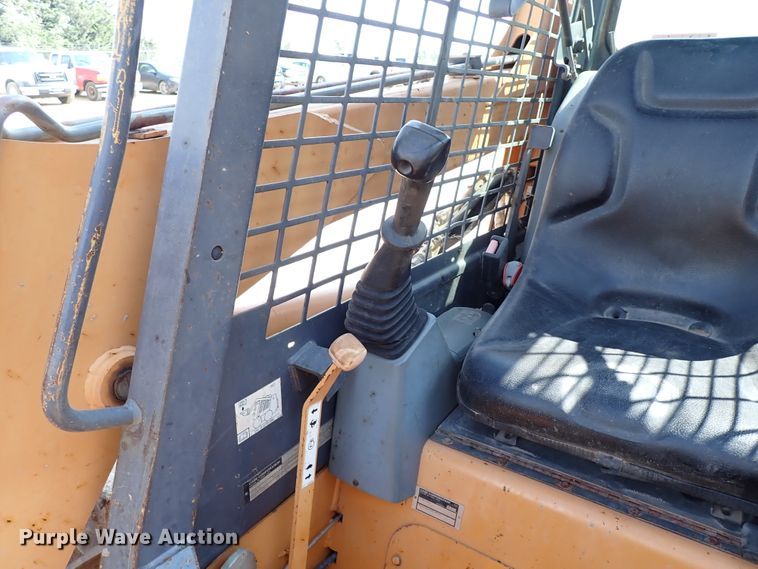 image for item IN9613 2000 Case 75XT  skid steer loader