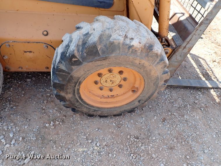 image for item IN9613 2000 Case 75XT  skid steer loader