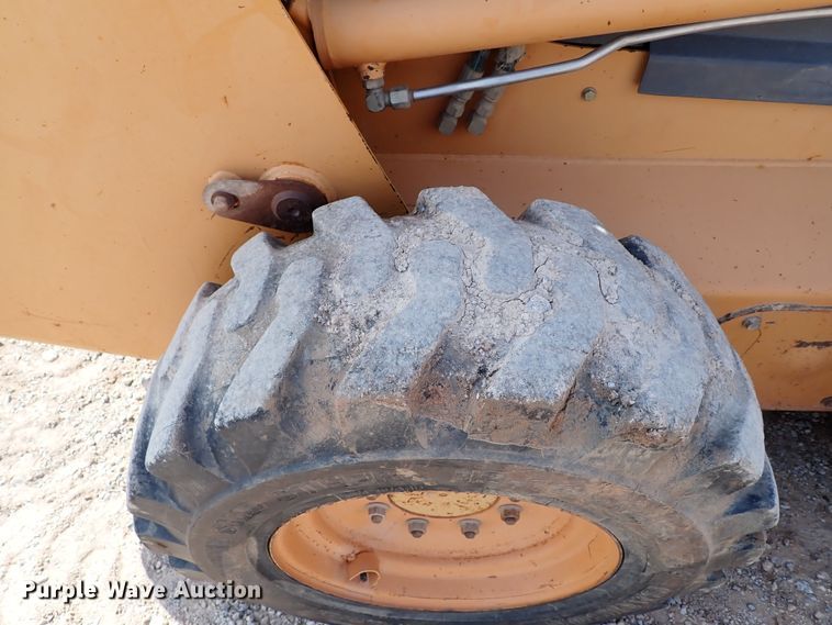 image for item IN9613 2000 Case 75XT  skid steer loader