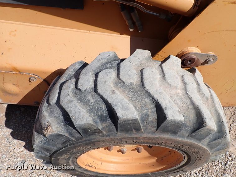 image for item IN9613 2000 Case 75XT  skid steer loader