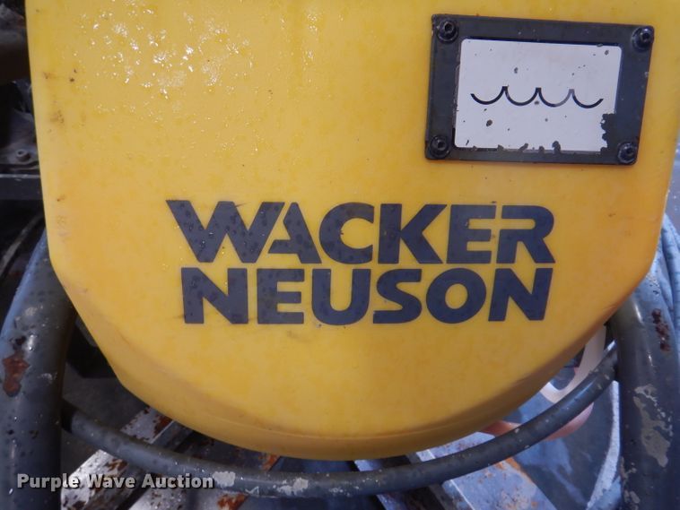 image for item IN9882 2012 Wacker Neuson CRT48-33K  power trowel