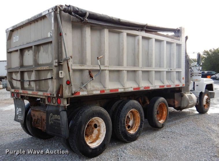 image for item IN9885 1995 Mack RD688S  dump truck