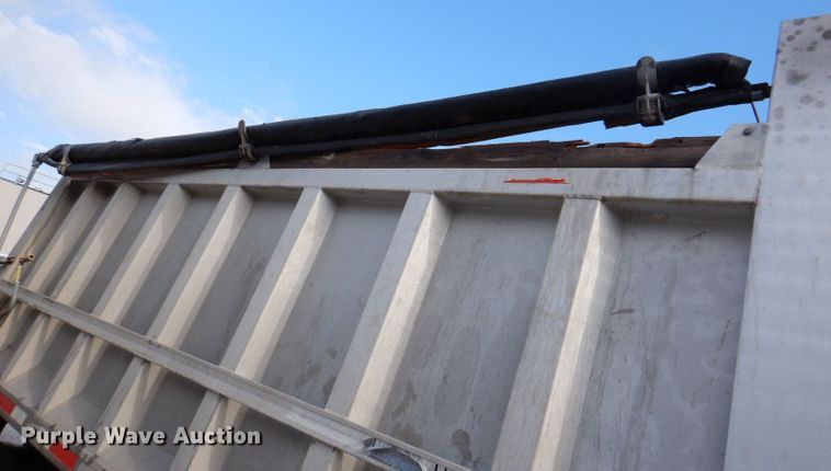 image for item IN9885 1995 Mack RD688S  dump truck