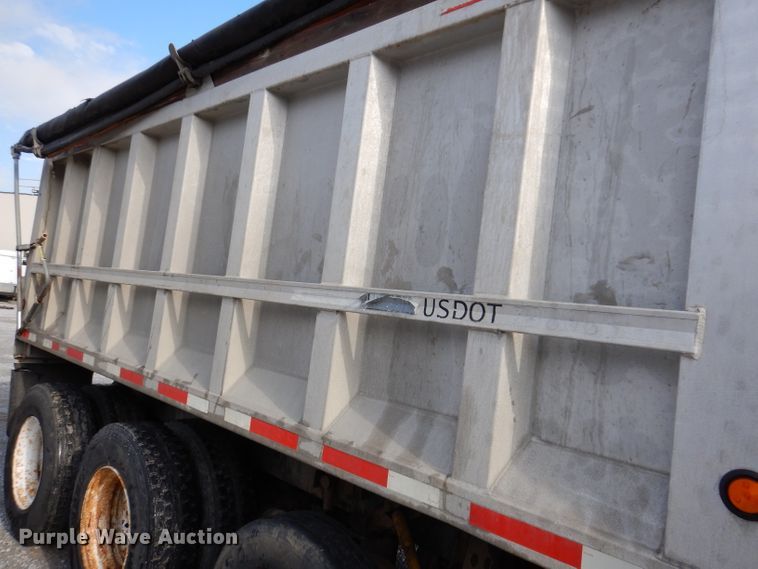 image for item IN9885 1995 Mack RD688S  dump truck