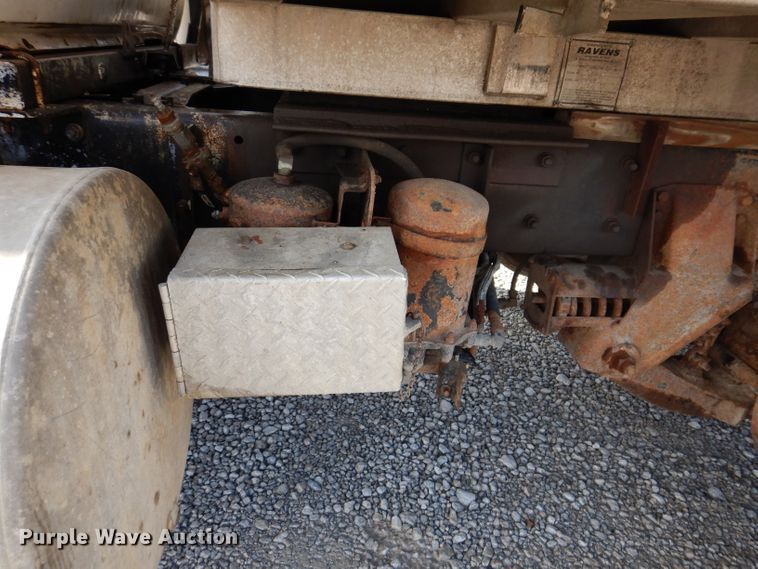 image for item IN9885 1995 Mack RD688S  dump truck