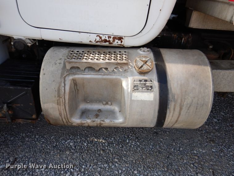 image for item IN9885 1995 Mack RD688S  dump truck