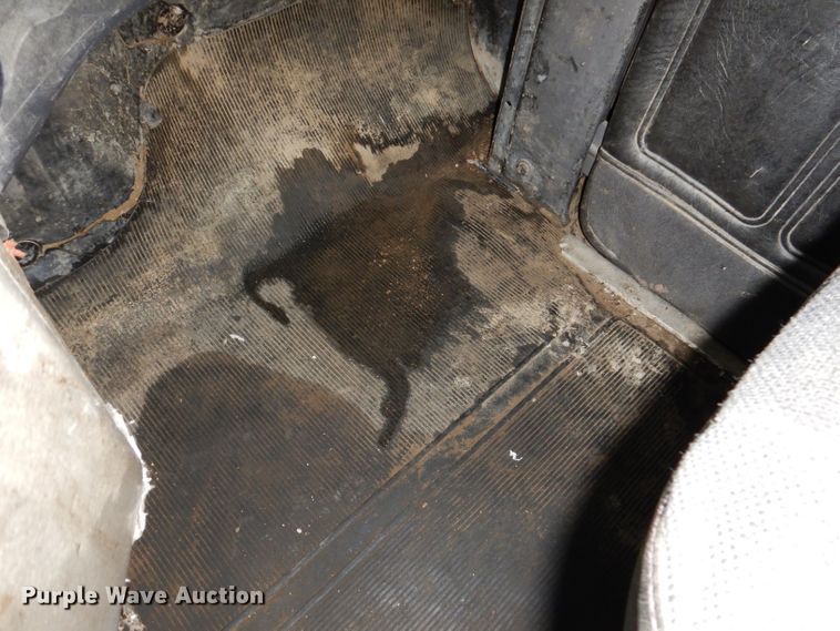 image for item IN9885 1995 Mack RD688S  dump truck