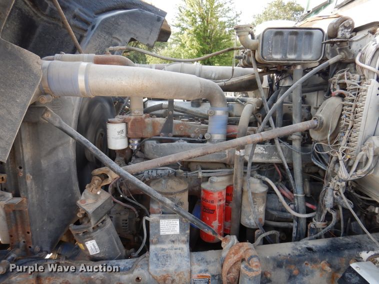 image for item IN9885 1995 Mack RD688S  dump truck