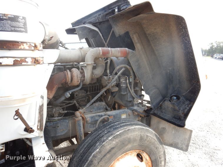 image for item IN9885 1995 Mack RD688S  dump truck