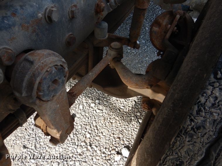 image for item IN9885 1995 Mack RD688S  dump truck