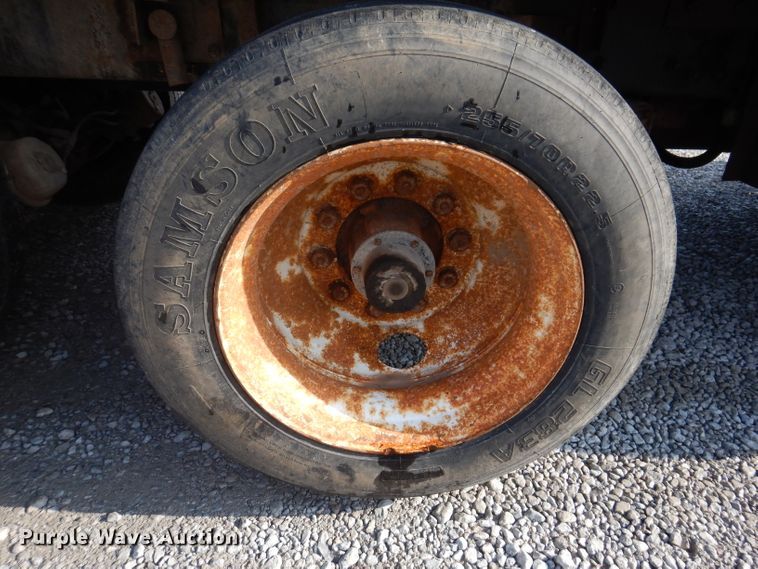 image for item IN9885 1995 Mack RD688S  dump truck