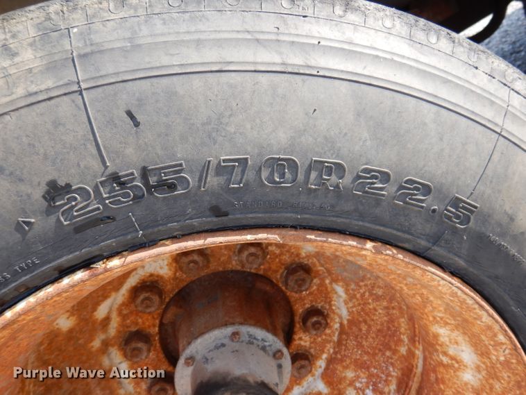 image for item IN9885 1995 Mack RD688S  dump truck