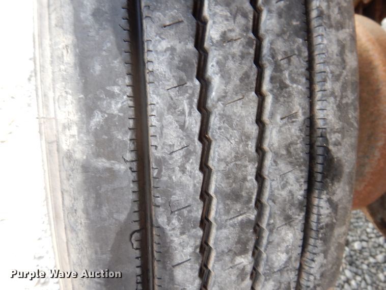 image for item IN9885 1995 Mack RD688S  dump truck