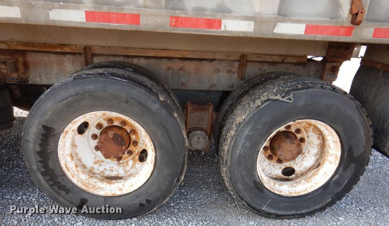 image for item IN9885 1995 Mack RD688S  dump truck