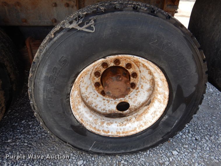 image for item IN9885 1995 Mack RD688S  dump truck