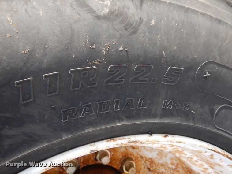 image for item IN9885 1995 Mack RD688S  dump truck