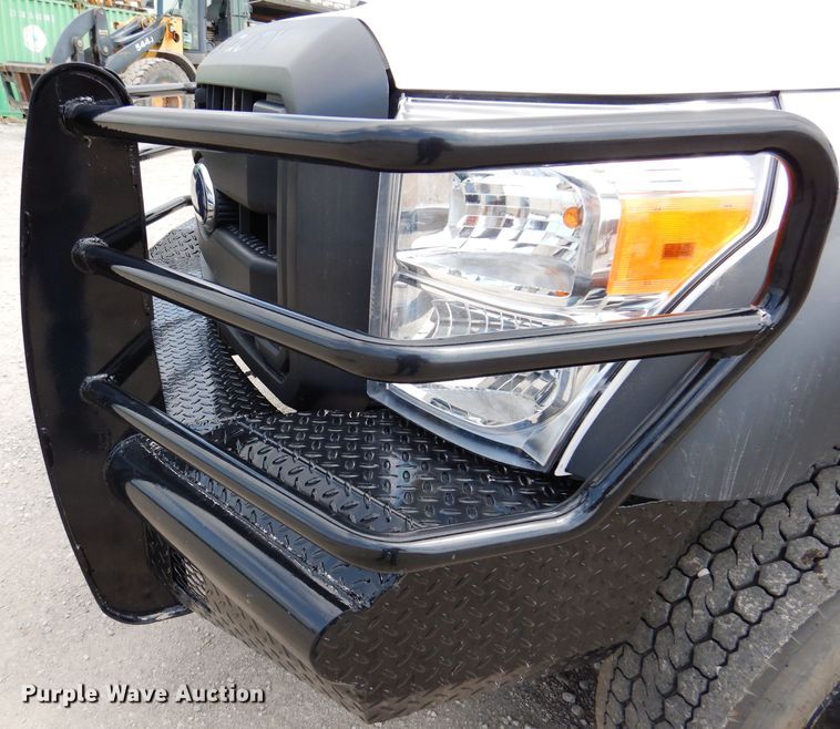image for item IN9889 2015 Ford F550 Super Duty XL  truck cab and chassis