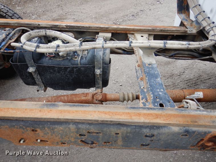 image for item IN9889 2015 Ford F550 Super Duty XL  truck cab and chassis