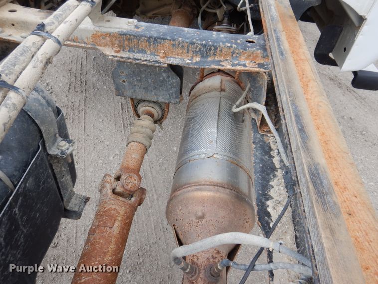 image for item IN9889 2015 Ford F550 Super Duty XL  truck cab and chassis