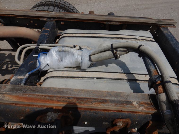 image for item IN9889 2015 Ford F550 Super Duty XL  truck cab and chassis