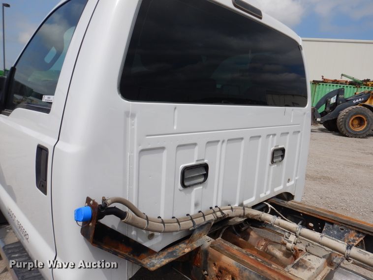 image for item IN9889 2015 Ford F550 Super Duty XL  truck cab and chassis
