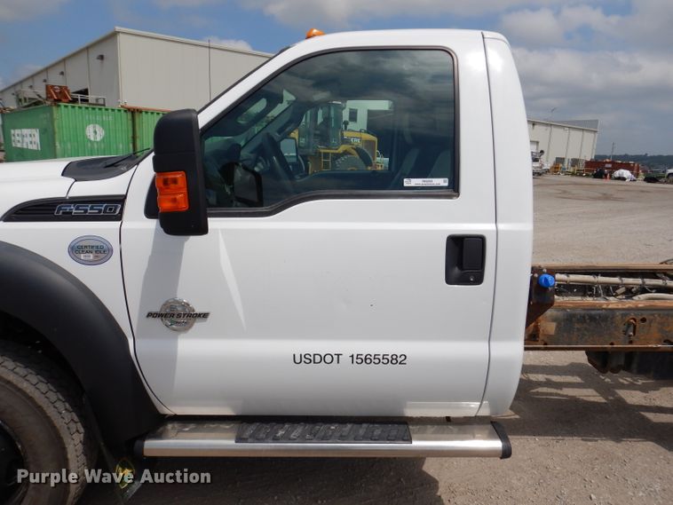 image for item IN9889 2015 Ford F550 Super Duty XL  truck cab and chassis