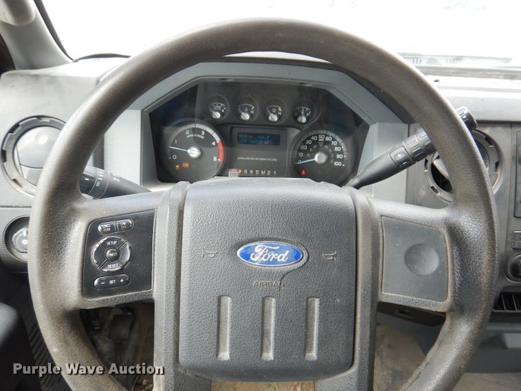 image for item IN9889 2015 Ford F550 Super Duty XL  truck cab and chassis