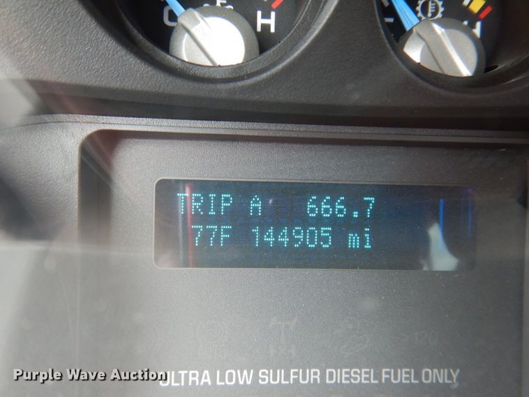 image for item IN9889 2015 Ford F550 Super Duty XL  truck cab and chassis