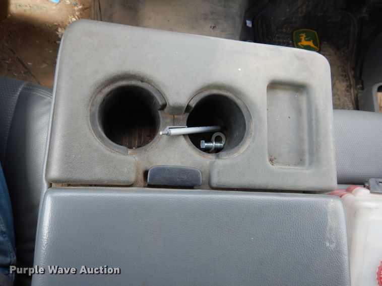 image for item IN9889 2015 Ford F550 Super Duty XL  truck cab and chassis