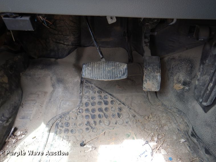 image for item IN9889 2015 Ford F550 Super Duty XL  truck cab and chassis