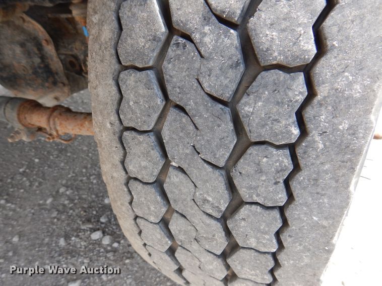 image for item IN9889 2015 Ford F550 Super Duty XL  truck cab and chassis