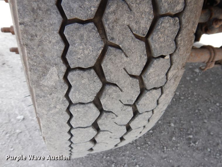 image for item IN9889 2015 Ford F550 Super Duty XL  truck cab and chassis