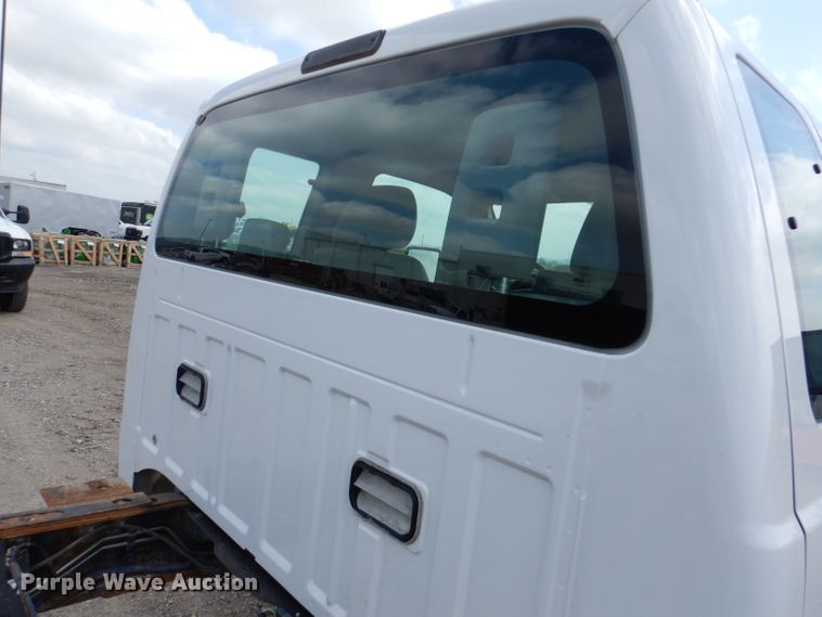 image for item IN9891 2015 Ford F550 Super Duty XL  truck cab and chassis