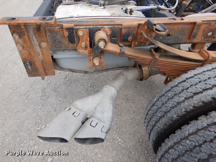 image for item IN9891 2015 Ford F550 Super Duty XL  truck cab and chassis